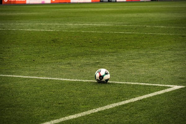 Vêtement de chasse pour homme : choisir entre un t-shirt et une chemise